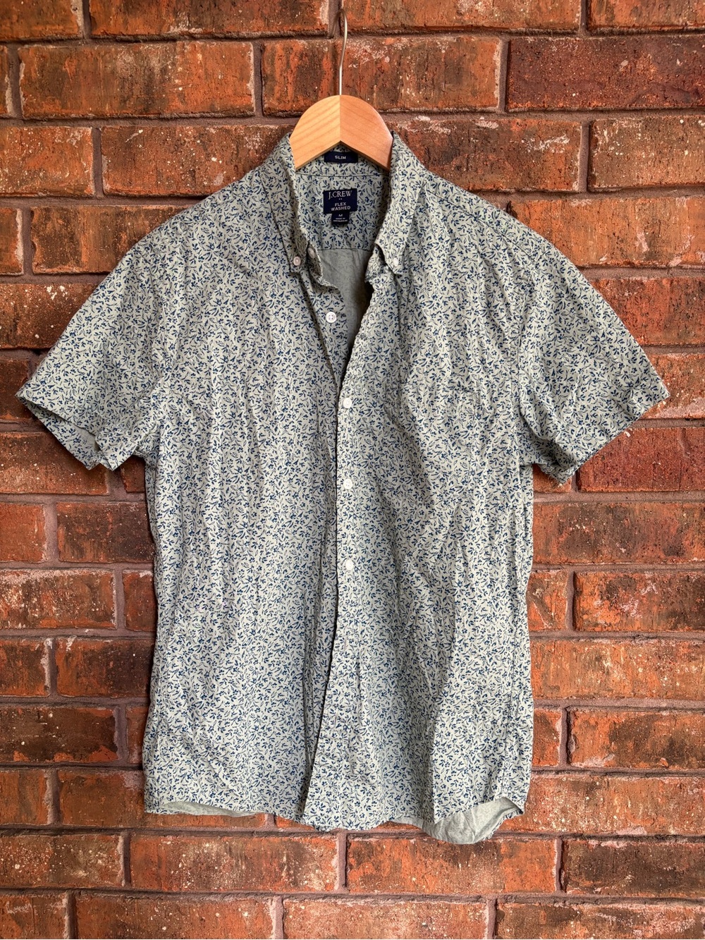 J. Crew Short-Sleeve Button-Down Shirt in Moss Green Floral